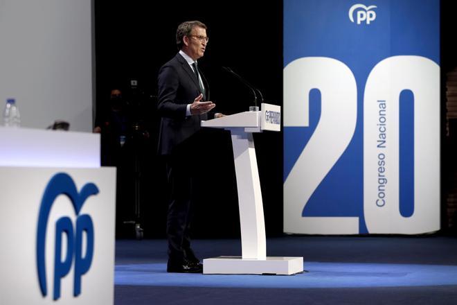 Feijóo, desde la tribuna, en su primer discurso como presidente del PP