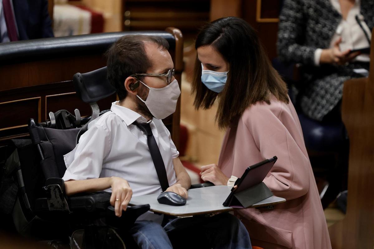 Pablo Echenique y Ione Belarra. Pablo Echenique y Ione Belarra.