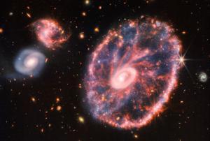 Una extraña galaxia en forma de rueda, la nueva sorpresa del Telescopio Espacial James Webb