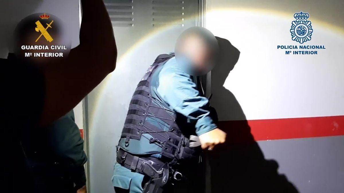 Cae una banda que 'sacaba' a migrantes desde Canarias Cae una banda que 'sacaba' a migrantes desde Canarias