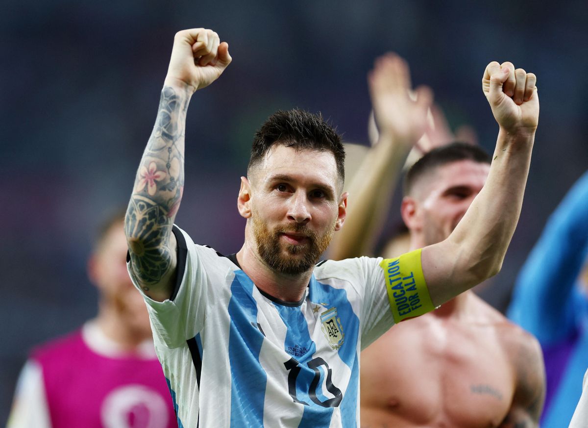 La noche redonda de Messi: mil partidos, primer gol en eliminatorias y cuarta vez en cuartos La noche redonda de Messi: mil partidos, primer gol en eliminatorias y cuarta vez en cuartos