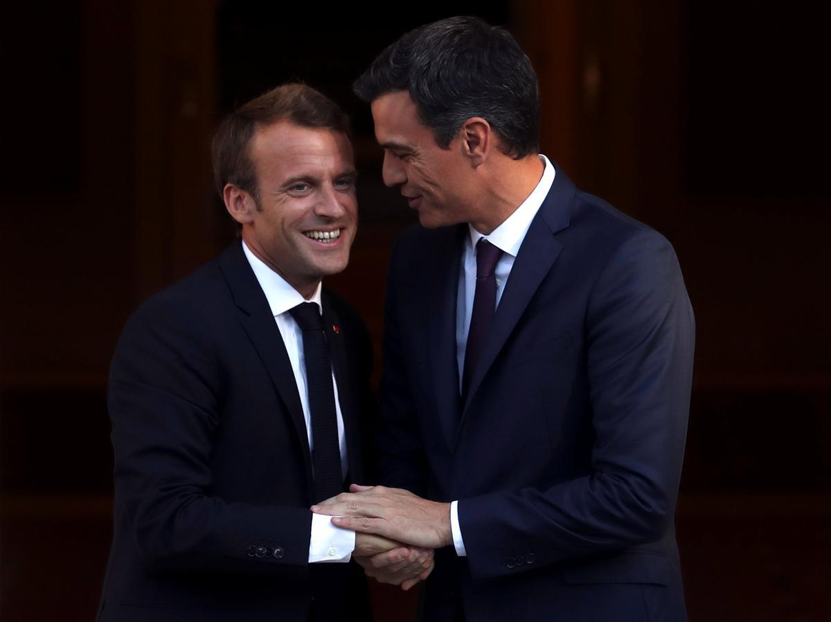Los presidentes de Francia y España, Emmanuel Macron y Pedro Sánchez, tras una reunión en Moncloa, en julio de 2018. 