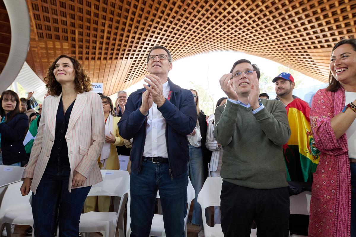 Feijóo, Ayuso y Almeida cortejan al voto hispano al ritmo de El Tiburón en Madrid