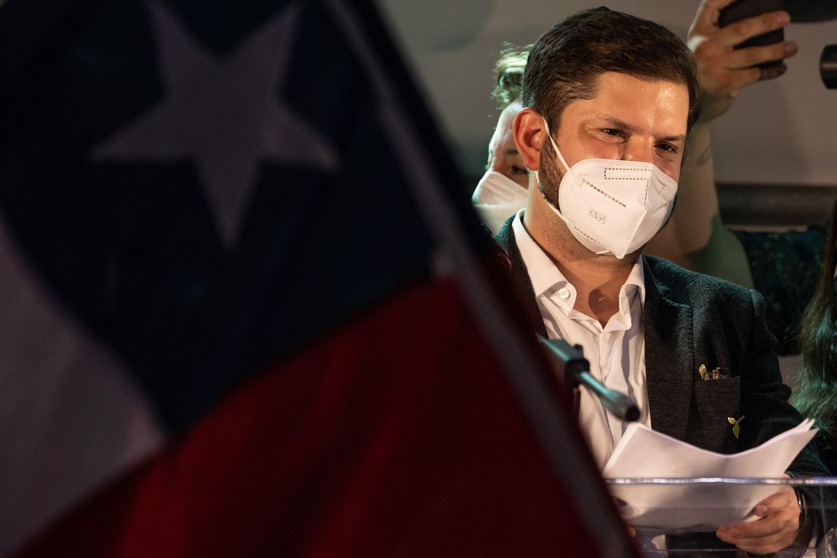 El candidato por el Frente Amplio, Gabriel Boric, participa en un acto en Santiago de Chile El candidato por el Frente Amplio, Gabriel Boric, participa en un acto en Santiago de Chile