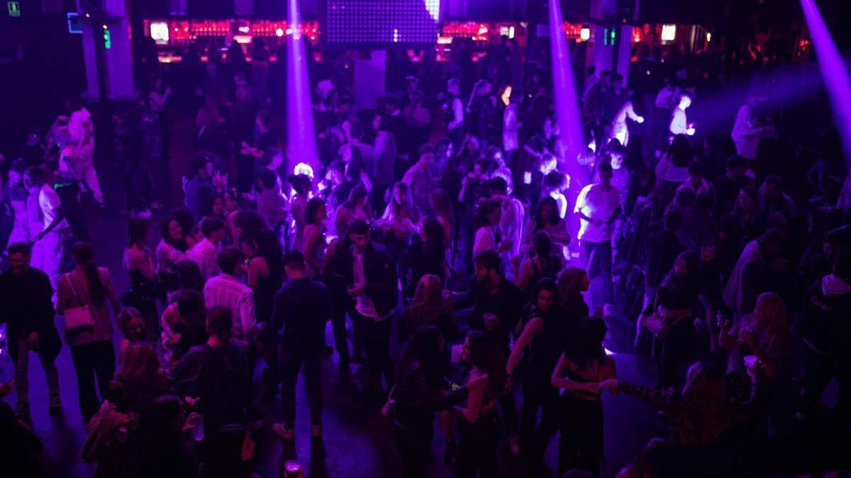 La vuelta de Barcelona a las discotecas: "A bailar como si no hubiera un mañana"