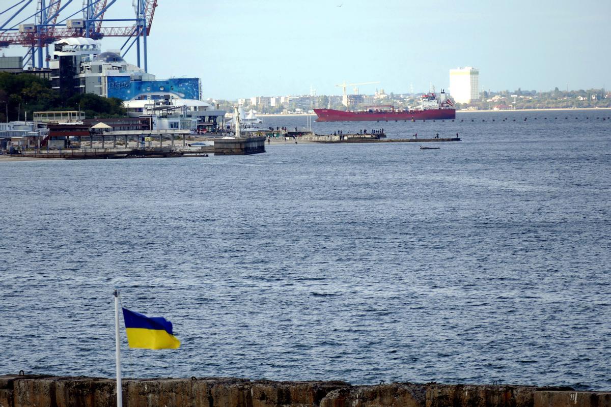 Rusia mantiene el bloqueo de más de 170 buques de grano en el mar Negro