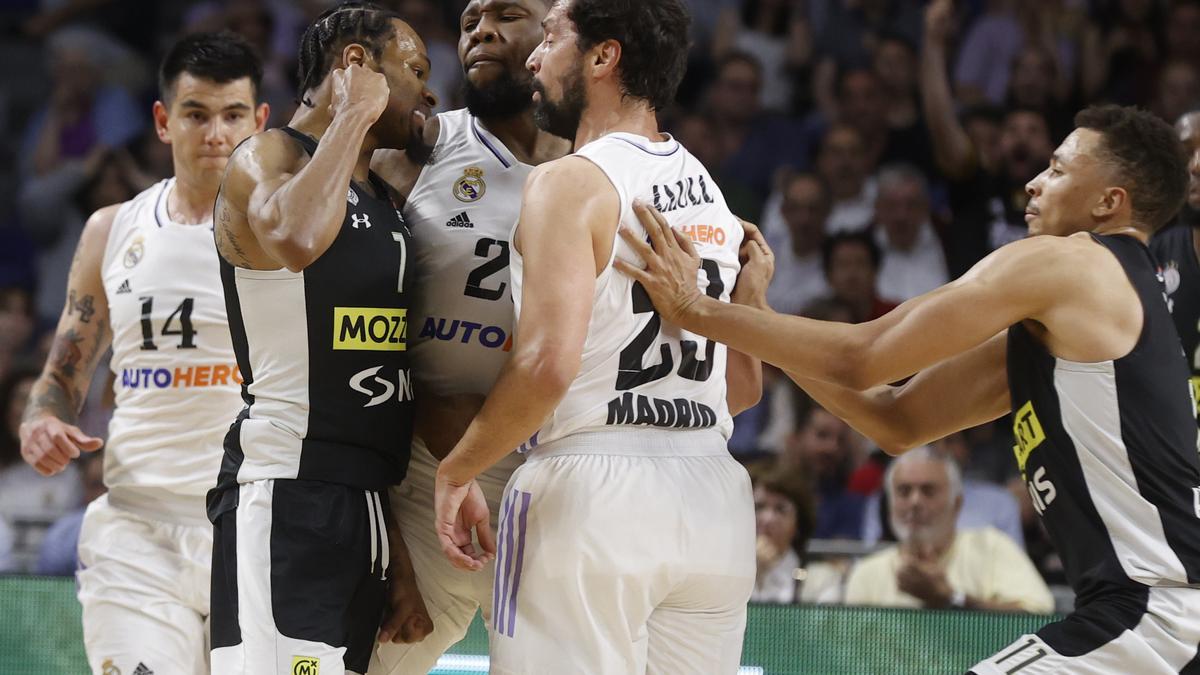 Las ridículas sanciones de la Euroliga por el Madrid-Partizan: cinco  partidos a Yabusele y dos a Punter | El Periódico de España