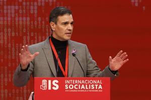 Sánchez arenga a la socialdemocracia mundial: "Hemos vuelto y estamos más vivos que nunca"