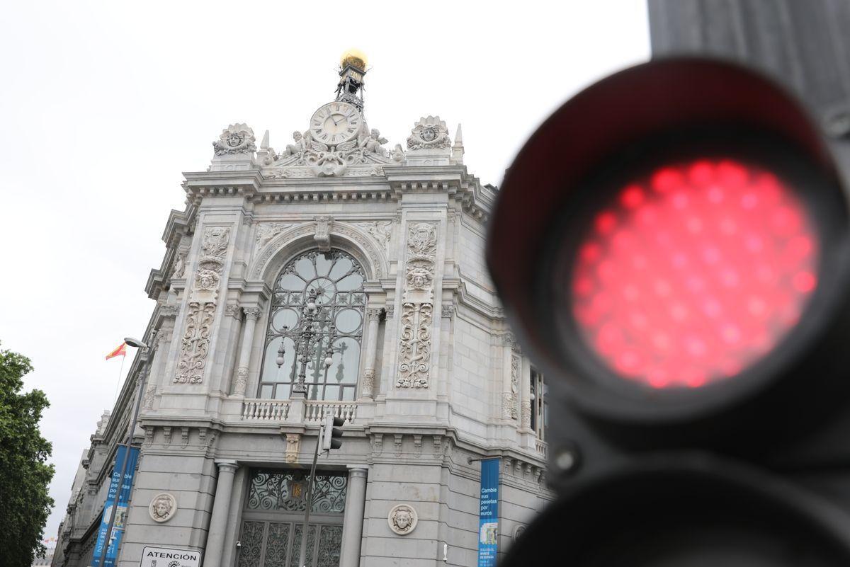 El Banco de España pide a la banca que realice "provisiones a tiempo" por el mayor riesgo de recesión