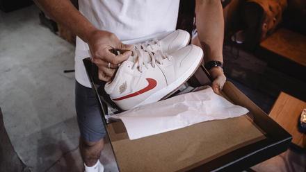 El boom de la especulación con deportivas: hacerse rico revendiendo calzado Nike | El Periódico de España