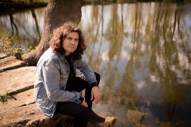 El escritor Alberto Santamaría, autor de ’Barrio Venecia’.