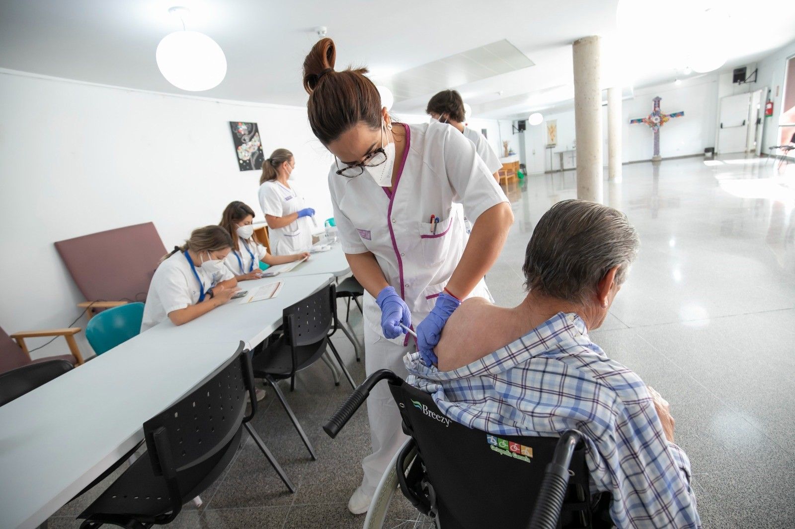 Fourth dose of the vaccine in Spain: these will be the groups that will have to get it