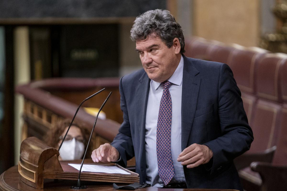 El ministro de Inclusión, Seguridad Social y Migraciones, José Luis Escrivá, interviene en el Congreso