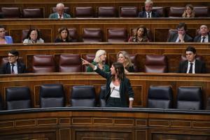 La ministra de Igualdad, Irene Montero, interviene en una sesión plenaria en el Congreso de los Diputados, a 23 de noviembre de 2022, en Madrid (España). 