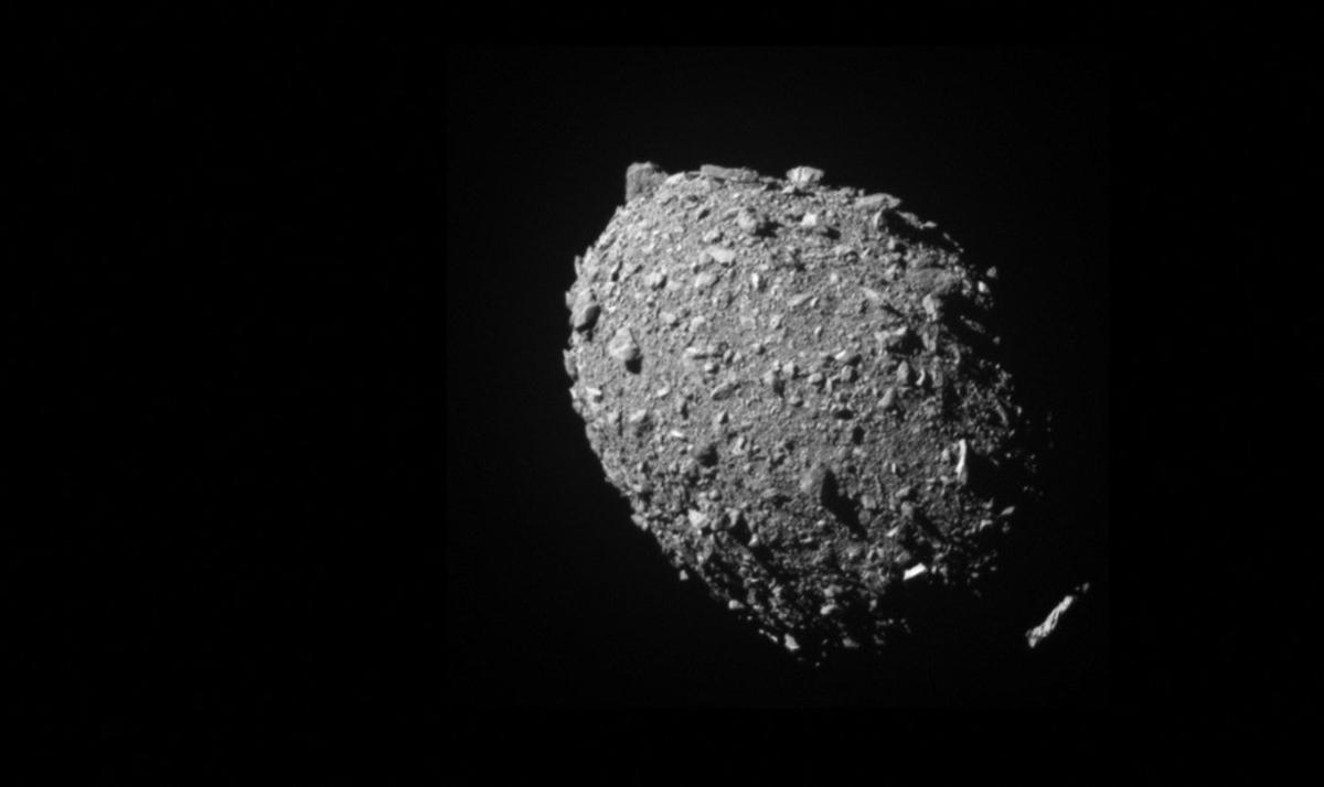 Una misión para la historia: la NASA estrella una nave contra un asteroide para desviarlo