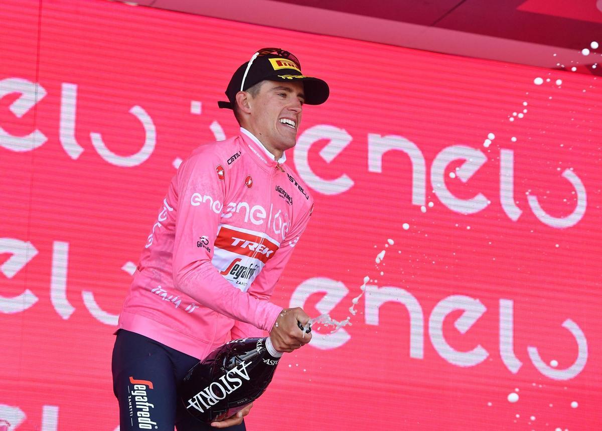 El andaluz Juanpe López se viste de rosa en el Giro