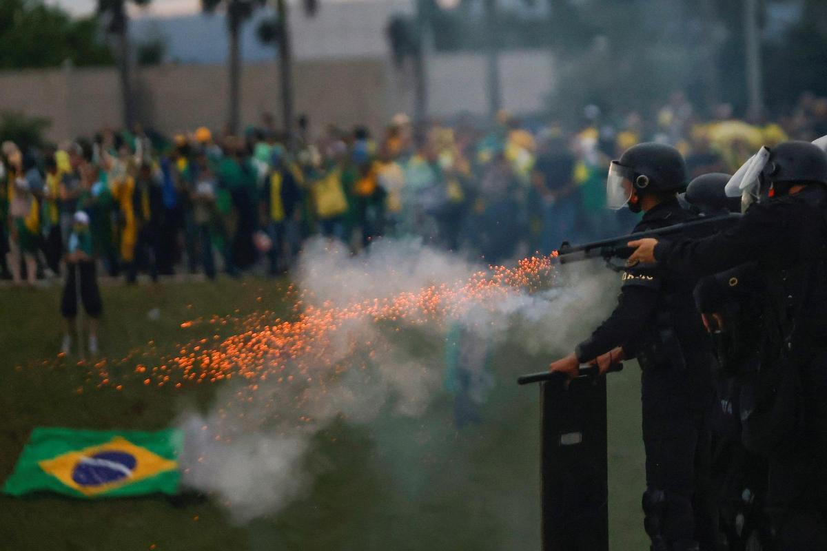 Latinoamérica repudia el intento golpista en Brasil