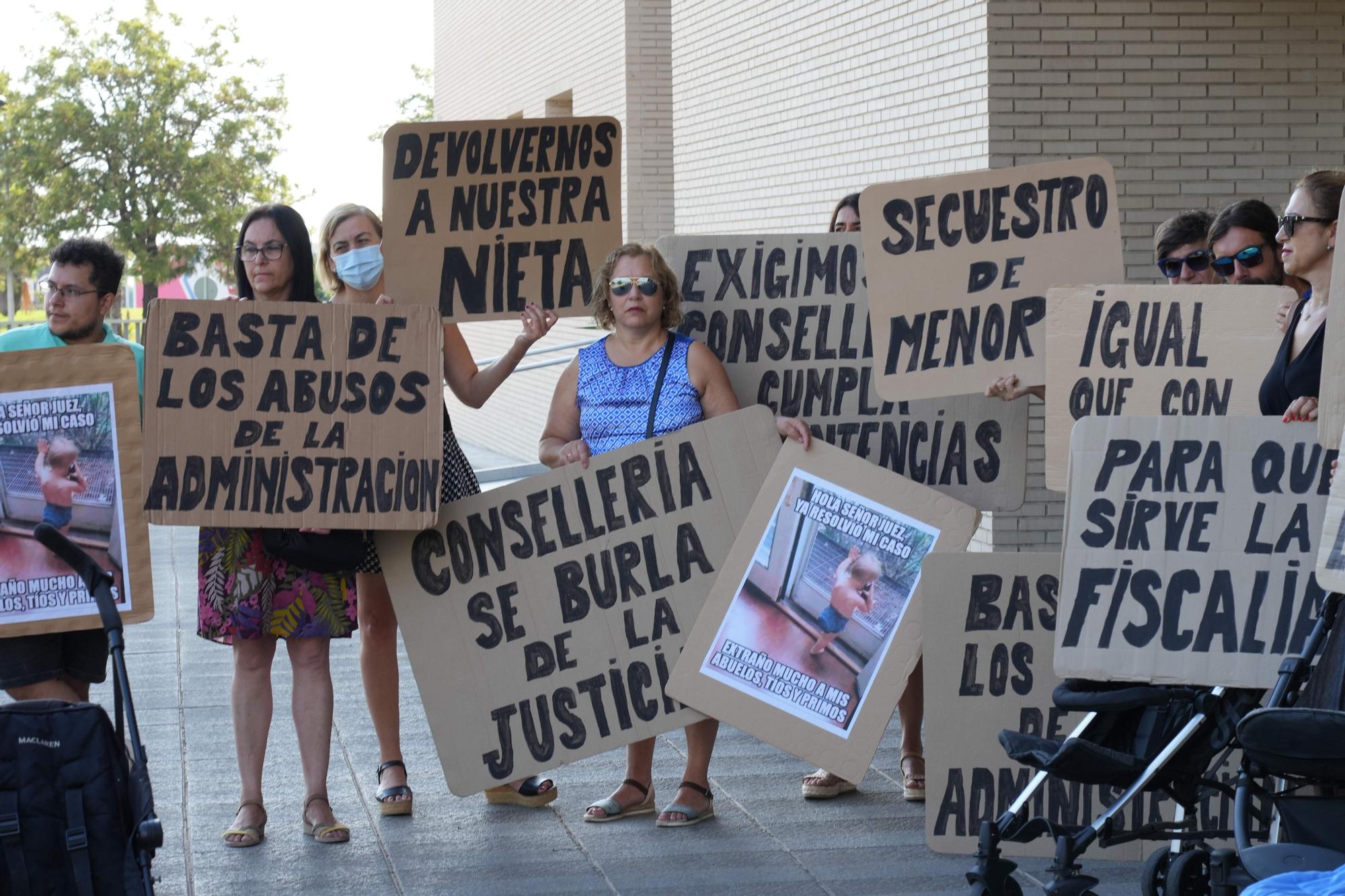 La Conselleria asegura que prima el interés de la menor que reclaman sus  abuelos en Castellón | El Periódico de España