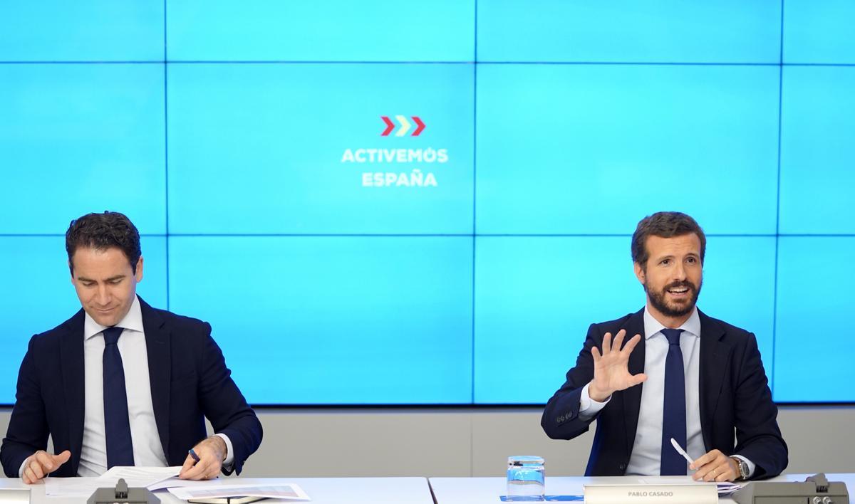 El presidente del PP, Pablo Casado, y el secretario general, Teodoro García Egea, en Génova. 