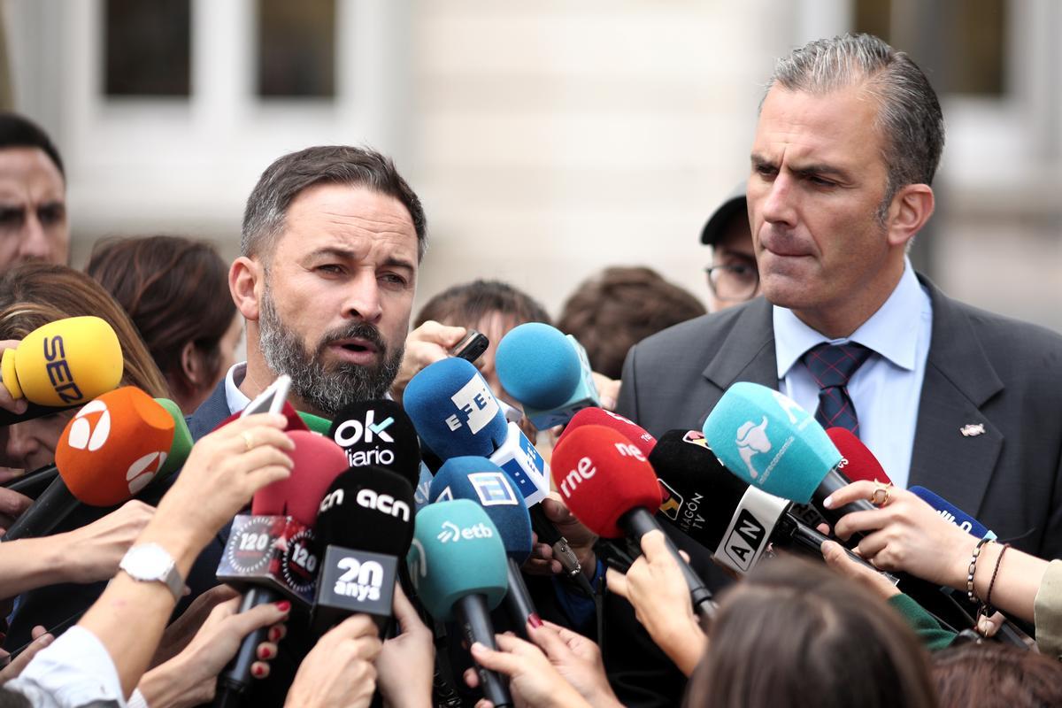 Santiago Abascal y Javier Ortega Smith, dan declaraciones a la prensa tras la sentencia del Supremo sobre el ’procés’ en 2019.
