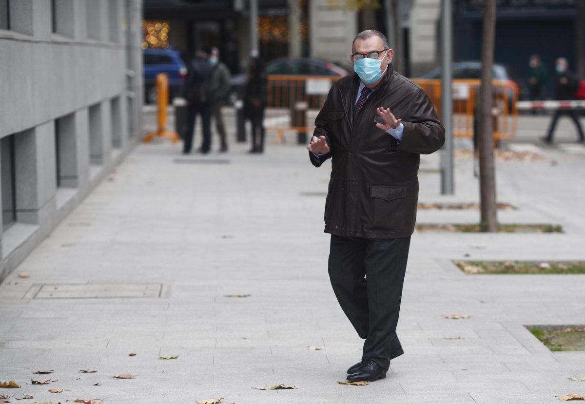 El comisario jubilado Enrique García Castaño en los aledaños de la Audiencia Nacional. El comisario jubilado Enrique García Castaño en los aledaños de la Audiencia Nacional.