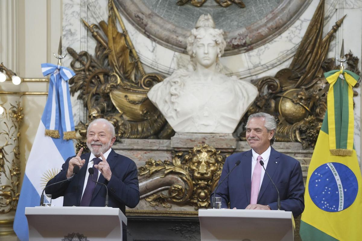 El presidente de Brasil, Luiz Inácio Lula da Silva, y el de Argentina, Alberto Fernández.