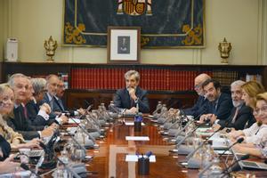 El presidente del Consejo General del Poder Judicial (CGPJ), Carlos Lesmes, preside el Pleno extraordinario para designar a los dos magistrados al Tribunal Constitucional (TC), el 8 de septiembre de 2022.