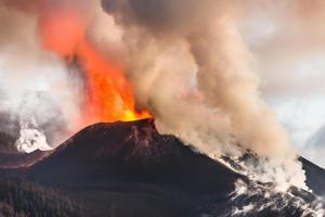 Los científicos auguran que el fin del volcán de La Palma aún está lejos