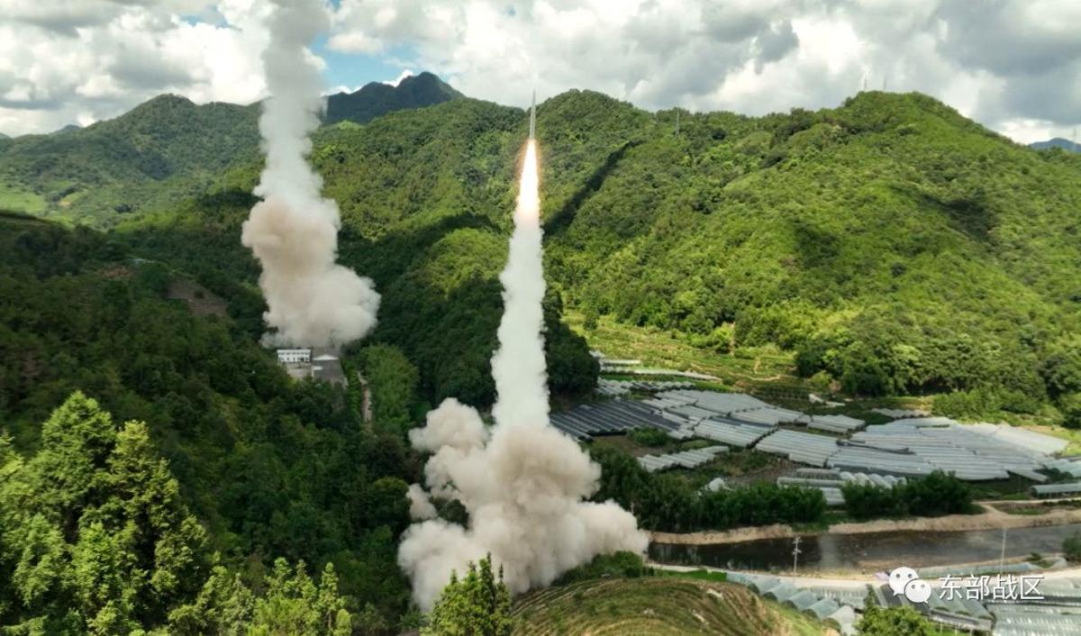 Japón denuncia que 5 misiles chinos han caído en aguas de su zona económica