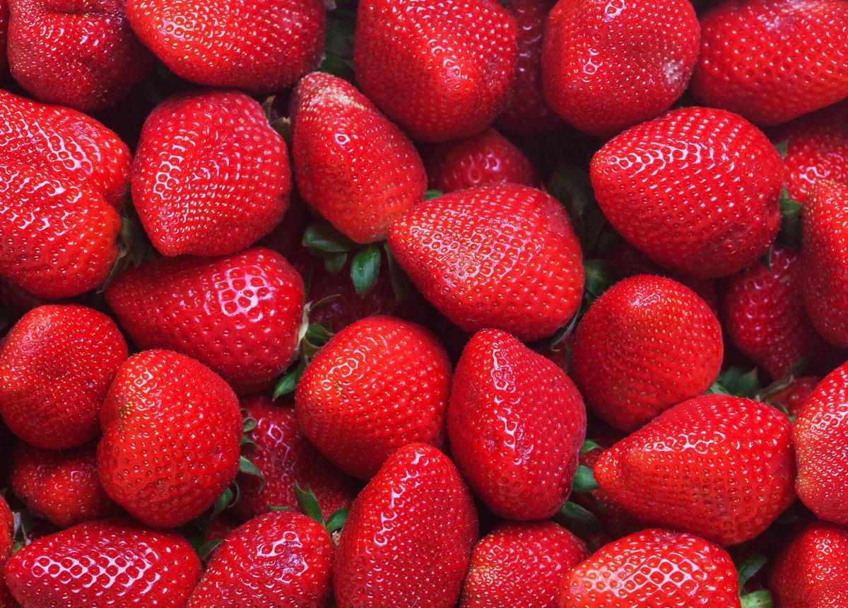 Fresas: más vitamina C que las naranjas y otros beneficios de la fruta estrella de marzo
