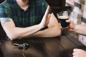 Alcoholismo: ¿qué enfermedades puede originar el consumo de alcohol, aunque sea moderado?