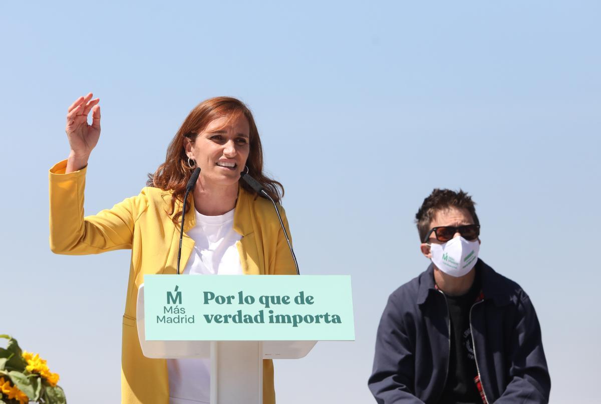 Mónica García e Íñigo Errejón, en un mitin de las elecciones autonómicas de Madrid de mayo. 