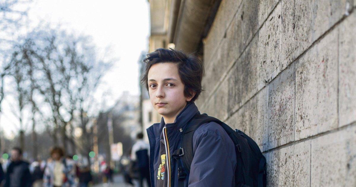 Manès Nadel, el joven revolucionario de 15 años que lucha contra la reforma de las pensiones en Francia.