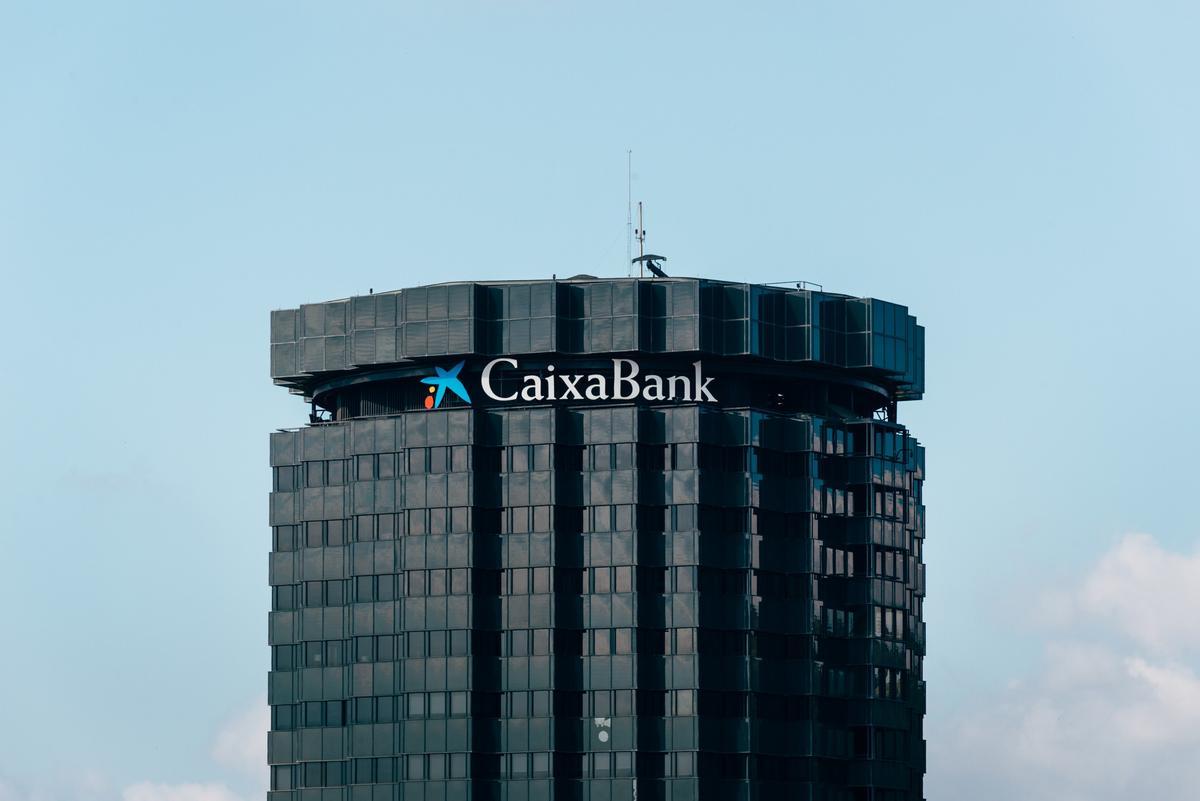 El regalo de CaixaBank a todos sus clientes: cómo conseguirlo