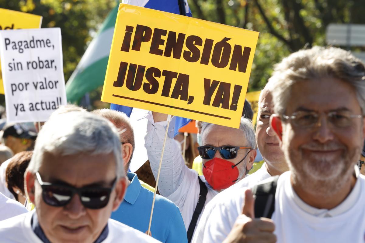 Imagen de la manifestación por las Pensiones Dignas organizada por los colectivos de pensionistas en octubre en Madrid