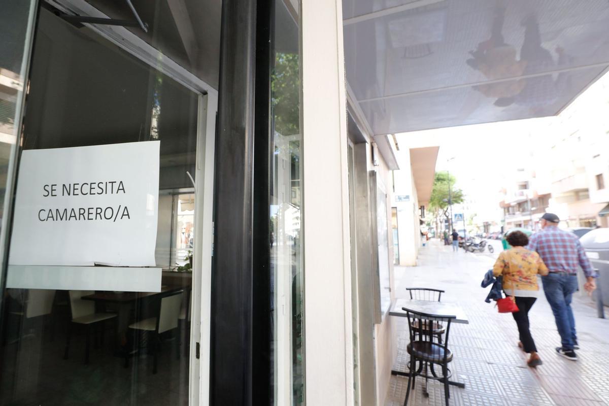 Restaurantes de Ibiza reducen a la mitad los servicios por falta de trabajadores