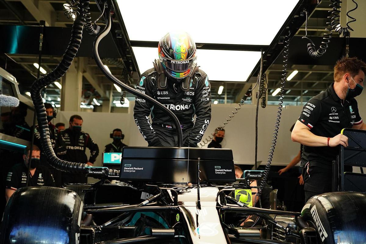 Un error de Verstappen otorga la 'pole' a Hamilton en Yeda Un error de Verstappen otorga la 'pole' a Hamilton en Yeda