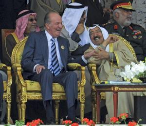 Juan Carlos I y el fallecido emir de Kuwait Sheikh Sabah al Ahmad al Jaber al Sabah