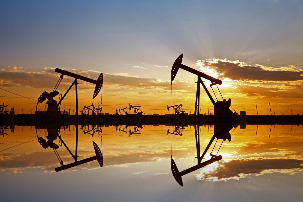 El petróleo se resiste a morir: cómo la industria trata de salvar su negocio