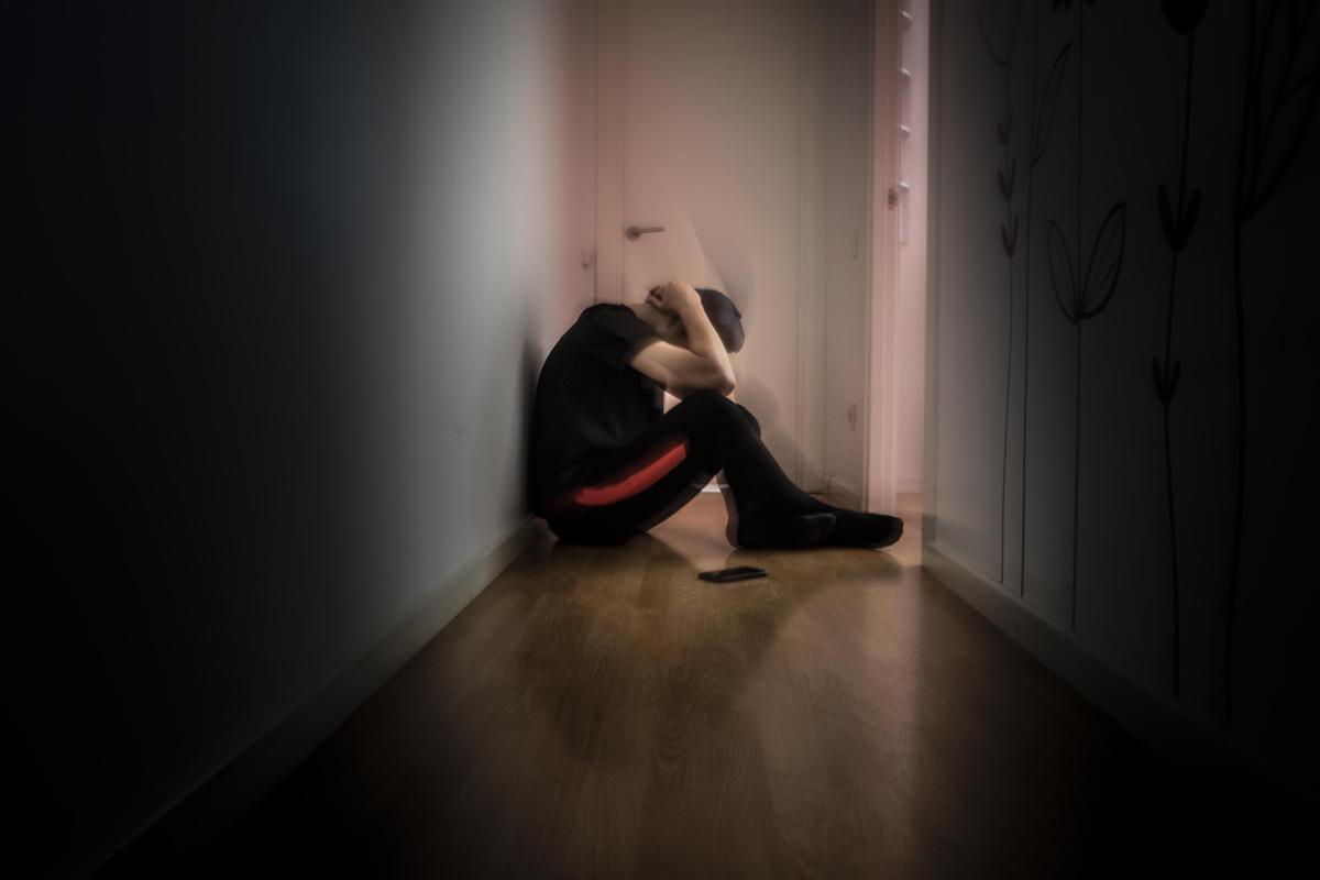 El riesgo de suicidio aumenta después del diagnóstico del primer episodio psicótico.