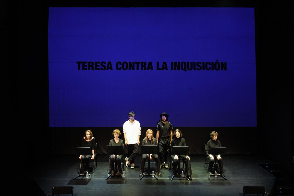 Lectura dramatizada de la obra de teatro Muero porque no muero. La vida doble de Teresa, de Paco Bezerra en la Sala Berlanga de Madrid.