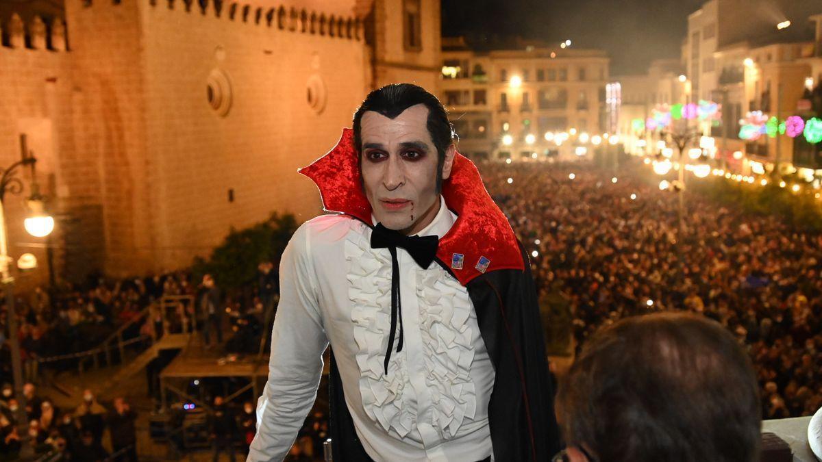 Mario Vaquerizo, durante el pregón del Carnaval de Badajoz. 