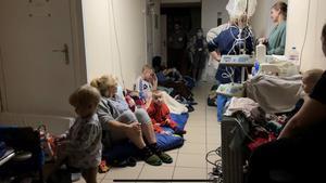 Niños en un hospital de Ucrania.