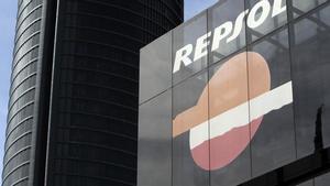 Repsol compra el 50,01% de CHC Energía y ya es el cuarto operador eléctrico en España