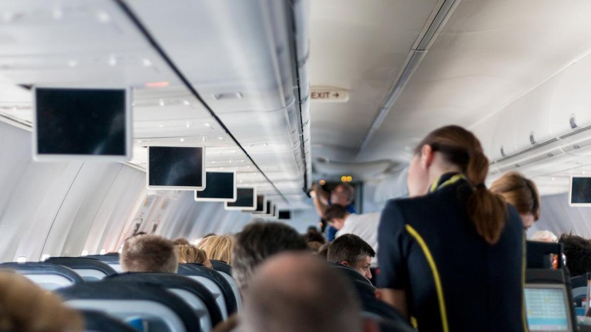 The Safest Airplane Seats According to Experts