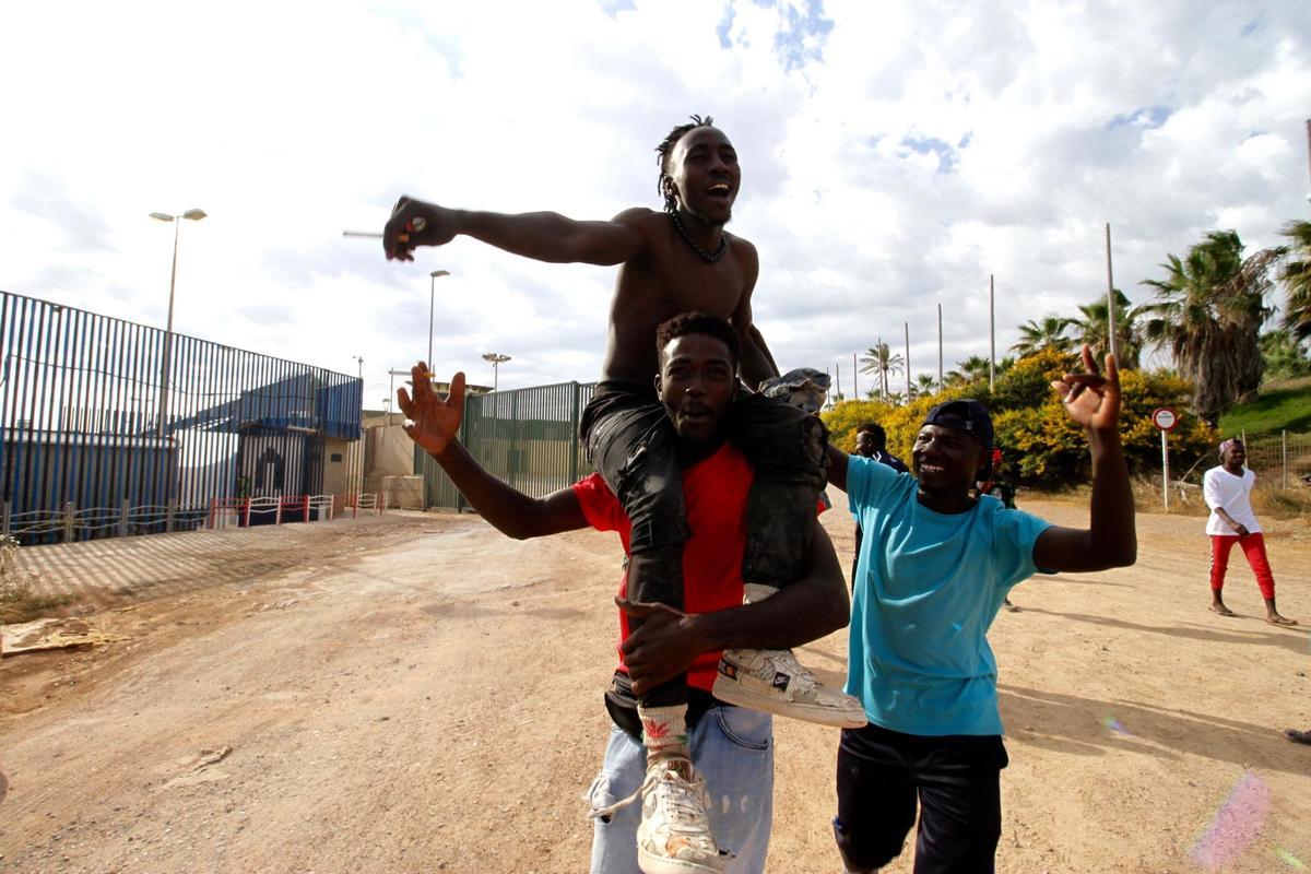 Tragedia en la valla de Melilla: 18 migrantes muertos y más de 100 heridos