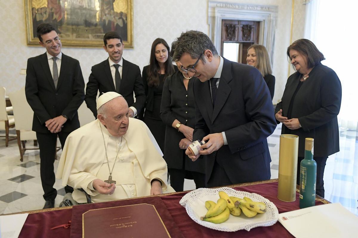 Bolaños se reúne con el Papa: "Cuando el mundo lo gobiernan las buenas personas, nos va mejor a todos"