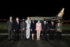 La presidenta de la Cámara de Representantes de EE.UU., Nancy Pelosi, aterriza en Taiwán.