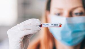 Sanidad notifica 26.018 nuevos casos de coronavirus y la incidencia baja a 558