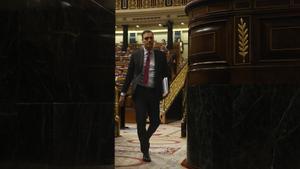 El presidente del Gobierno, Pedro Sánchez, tras su intervención en la sesión de control al Gobierno este miércoles en el Congreso. 